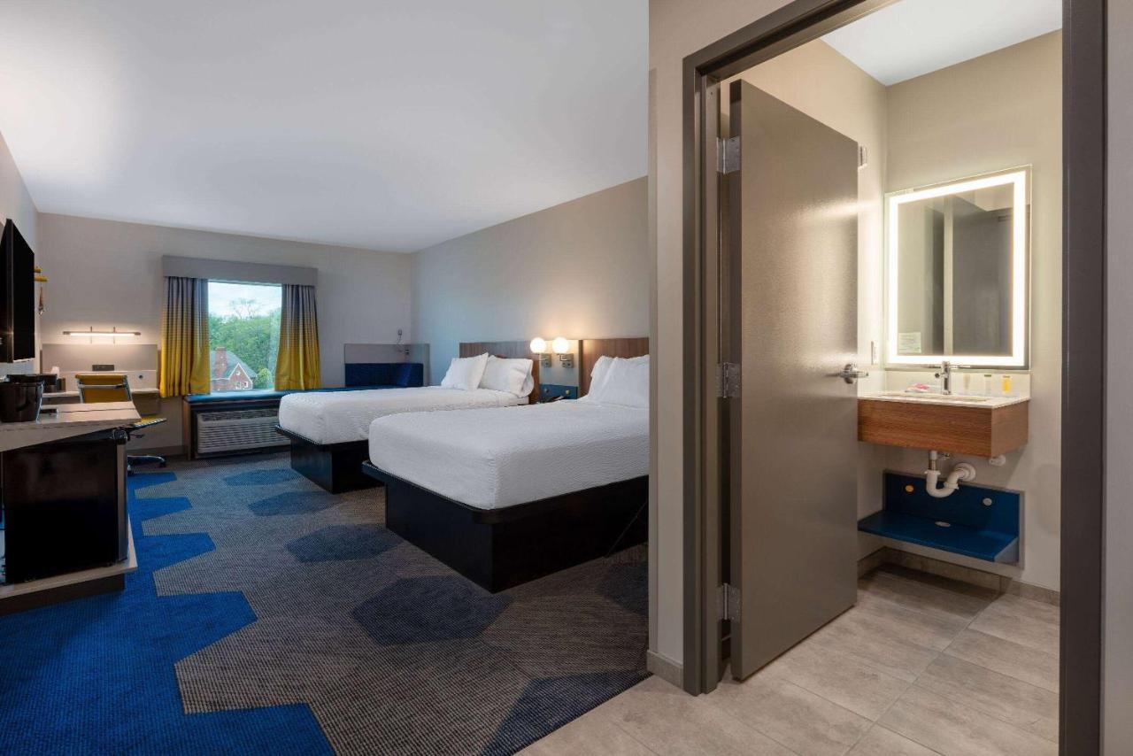 Microtel Inn & Suites By Wyndham Уинчестер Экстерьер фото