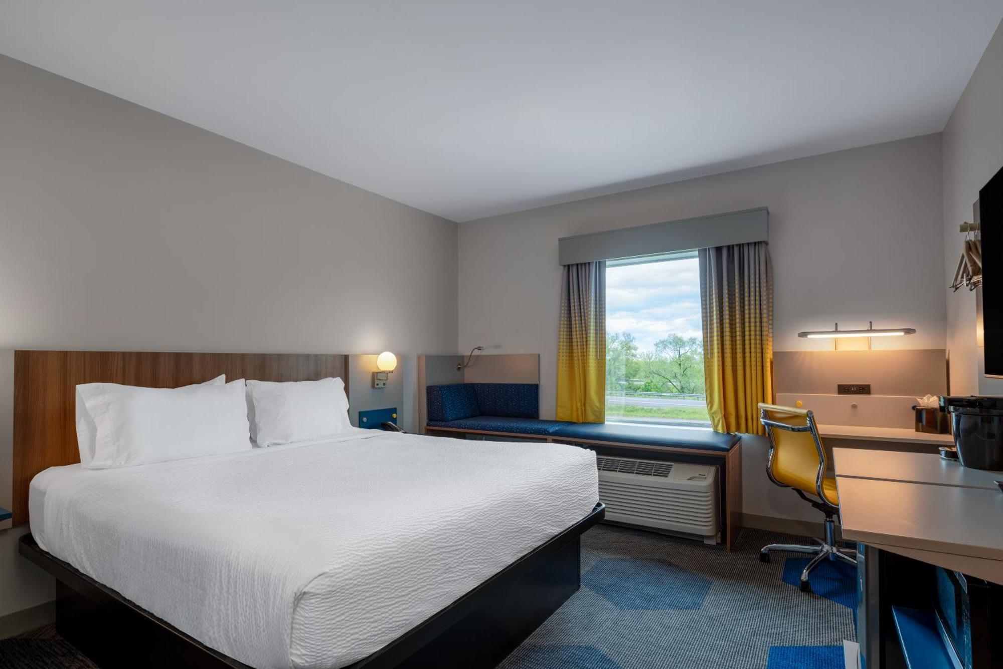 Microtel Inn & Suites By Wyndham Уинчестер Экстерьер фото